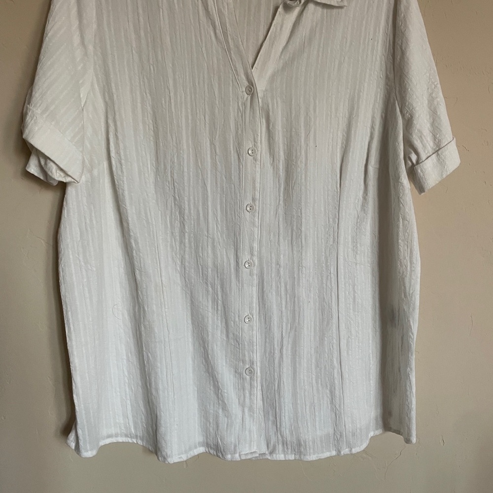 White Stag White Button-Front Short-Sleeve Shirt